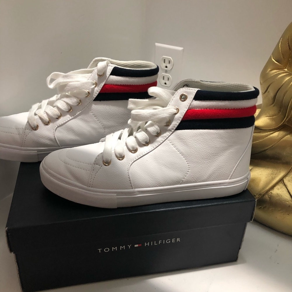White Tommy Hilfiger high top sneakers